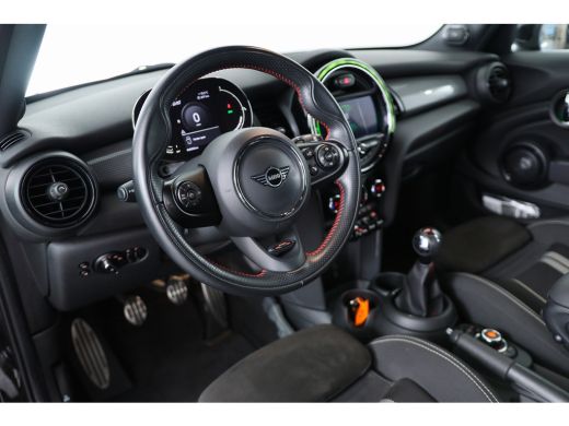 Mini Cooper 1.5 | JCW Trim Pakket | Serious Business Pakket | Harman-Kardon | Led Union Jack | 17 inch | Clim... ActivLease financial lease