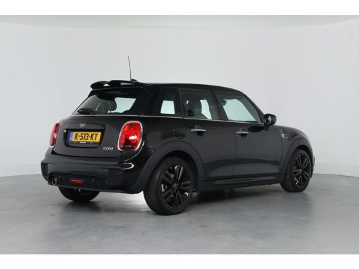 Mini Cooper 1.5 | JCW Trim Pakket | Serious Business Pakket | Harman-Kardon | Led Union Jack | 17 inch | Clim... ActivLease financial lease