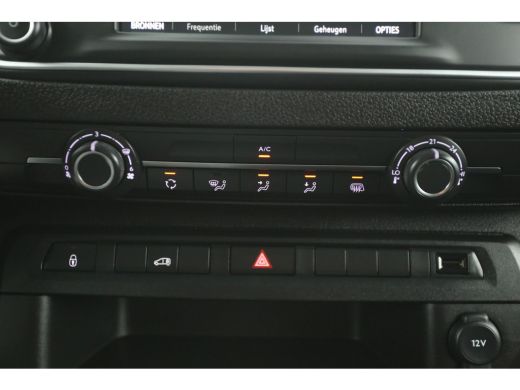 Opel Vivaro-e 75 kWh L2H1 | Snelladen | SOH 99% | Airco | Cruise | Carplay | 3 Zits | Parkeersens. ActivLease financial lease