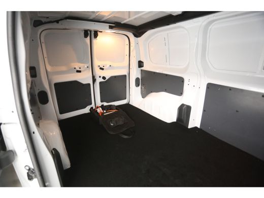 Opel Vivaro-e 75 kWh L2H1 | Snelladen | SOH 99% | Airco | Cruise | Carplay | 3 Zits | Parkeersens. ActivLease financial lease