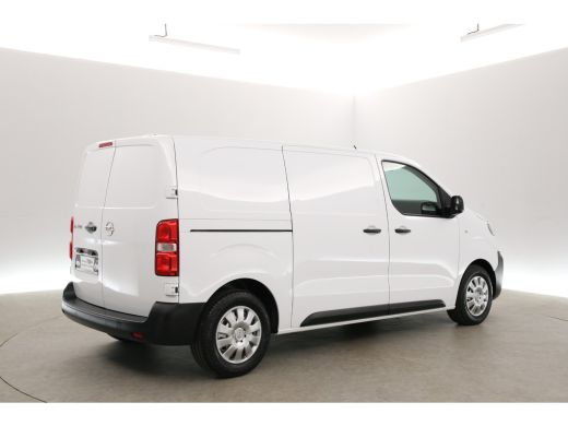 Opel Vivaro-e 75 kWh L2H1 | Snelladen | SOH 99% | Airco | Cruise | Carplay | 3 Zits | Parkeersens. ActivLease financial lease