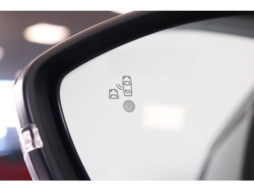 Peugeot 2008 1.2 Hybrid 145PK e-DCS6 GT | Navi | Clima | Adaptive Cruise | Alcantara | Stoelverwarming | Camer... ActivLease financial lease