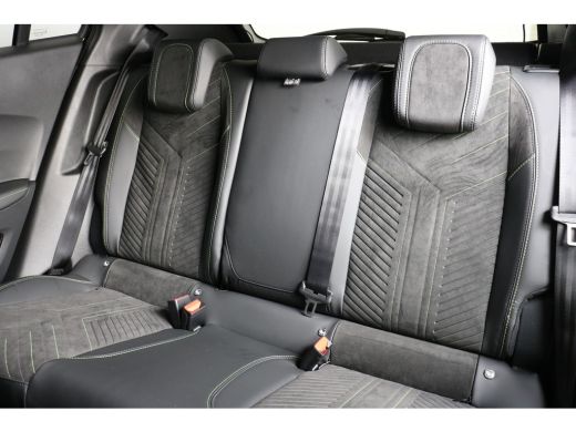 Peugeot 2008 1.2 Hybrid 145PK e-DCS6 GT | Navi | Clima | Adaptive Cruise | Alcantara | Stoelverwarming | Camer... ActivLease financial lease