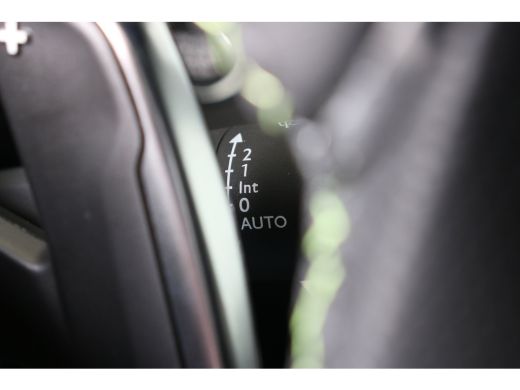 Peugeot 2008 1.2 Hybrid 145PK e-DCS6 GT | Navi | Clima | Adaptive Cruise | Alcantara | Stoelverwarming | Camer... ActivLease financial lease