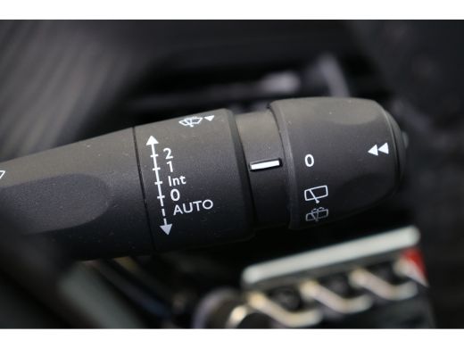 Peugeot 2008 1.2 PureTech Allure 100 | Navi | Trekhaak | Climate control |  PDC Achter | Cruise control | Led ... ActivLease financial lease