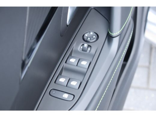 Peugeot 208 1.2 100PK GT PACK | Camera Voor + Achter | Sfeerverlichting | Keyless | Apple Carplay / Android A... ActivLease financial lease