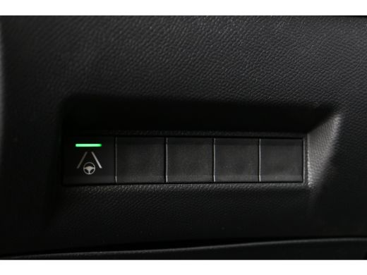 Peugeot 208 1.2 Hybrid 100 e-DCS6 GT | Navi | Alcantara | El. verst. + Stoelverw. + Massage | Ad. Cruise | Cl... ActivLease financial lease