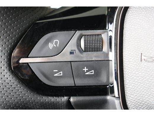 Peugeot 208 1.2 Hybrid 100 e-DCS6 GT | Navi | Alcantara | El. verst. + Stoelverw. + Massage | Ad. Cruise | Cl... ActivLease financial lease