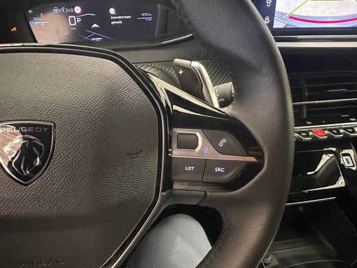 Peugeot 208 1.2 Hybrid 110 e-DCS6 Allure Camera | Navigatie | Carplay | Leder/Stof | Digitaal Dashboard | 16"... ActivLease financial lease