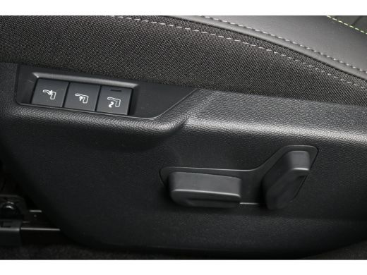 Peugeot 208 1.2 Hybrid 145 e-DCS6 GT | Navi | Clima | Adaptive Cruise | Alcantara | Stoelverwarming | Camera ... ActivLease financial lease