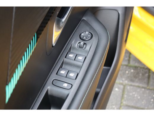 Peugeot 208 1.2 PURETECH 100PK ALLURE PACK / NAVI / LEDER / CLIMA / FULL-LED / PDC / CAMERA / 16" LMV / WINTE... ActivLease financial lease