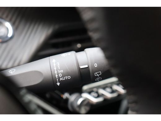 Peugeot 208 1.2 PURETECH 100PK ALLURE PACK / NAVI / LEDER / CLIMA / FULL-LED / PDC / CAMERA / 16" LMV / WINTE... ActivLease financial lease