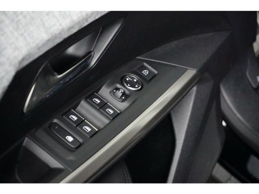 Peugeot 3008 1.2 Hybrid 136 GT | Adaptive Cruise | Stoelverwarming | LED-Adaptive | Elektr. Achterklep | Keyle... ActivLease financial lease