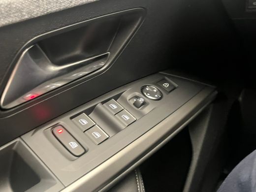 Peugeot 3008 1.6 plug-in Hybrid 195 GT Demodeal! | Camera | Clima | Apple Carplay/Android auto | Navigatie ActivLease financial lease