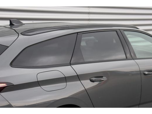 Peugeot 308 SW 1.2 HYBRID 136PK GT PACK AUTOMAAT / NAVI / LEDER / CLIMA / PDC / 18" LMV / CAMERA / KEYLESS / ... ActivLease financial lease