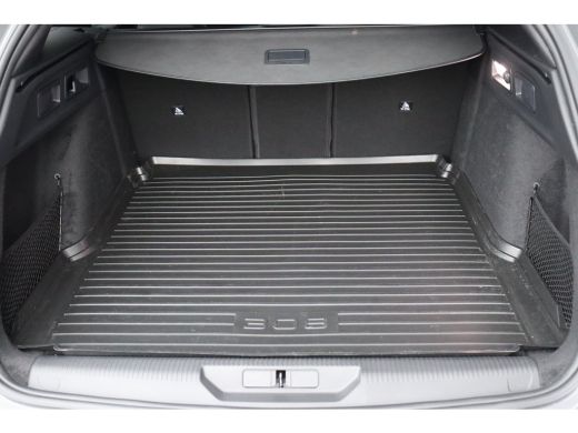 Peugeot 308 SW 1.2 HYBRID 136PK GT PACK AUTOMAAT / NAVI / LEDER / CLIMA / PDC / 18" LMV / CAMERA / KEYLESS / ... ActivLease financial lease