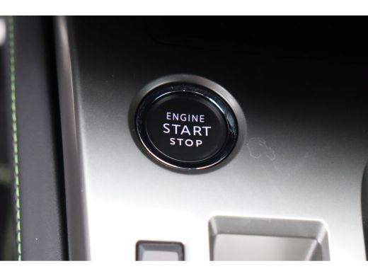 Peugeot 308 SW 1.2 HYBRID 136PK GT PACK AUTOMAAT / NAVI / LEDER / CLIMA / PDC / 18" LMV / CAMERA / KEYLESS / ... ActivLease financial lease