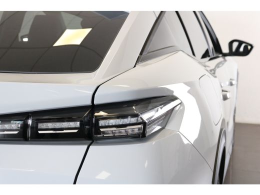 Peugeot 408 1.6 HYbrid 225 EAT8 Allure Avantage | Lichtmetaal 19''' | Apple Carplay/Android Auto | 360 Graden... ActivLease financial lease