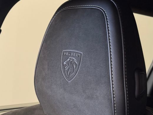 Peugeot 5008 1.2 Hybrid 136 GT Camera | Adaptieve Cruise | Stoel & Stuurverwarming | Climate | 19" Lichtmetaal... ActivLease financial lease