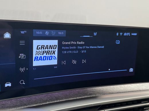 Peugeot 5008 1.2 Hybrid 136 GT Camera | Adaptieve Cruise | Stoel & Stuurverwarming | Climate | 19" Lichtmetaal... ActivLease financial lease