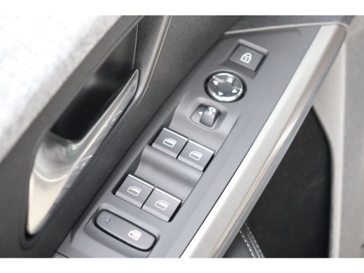 Peugeot 5008 1.2 HYBRID 145PK 7-ZITS GT AUTOMAAT / NAVI / LEDER / CLIMA / FULL-LED / 19" LMV / KEYLESS / CAMER... ActivLease financial lease