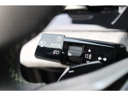 Peugeot 5008 1.2 HYBRID 145PK 7-ZITS GT AUTOMAAT / NAVI / LEDER / CLIMA / FULL-LED / 19" LMV / KEYLESS / CAMER... ActivLease financial lease