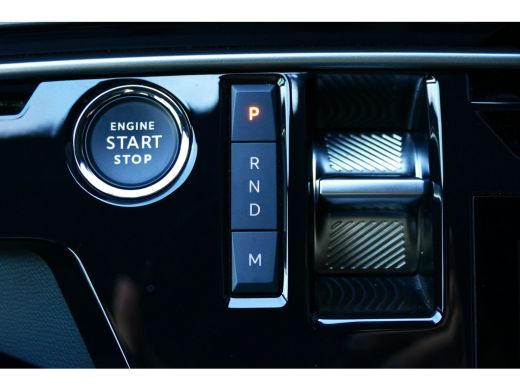 Peugeot 5008 1.2 HYBRID 145PK GT AUTOMAAT / NAVI /CLIMA / PDC / 19"LMV / CAMERA / ELEKTR. ACHTERKLEP / KEYLESS... ActivLease financial lease