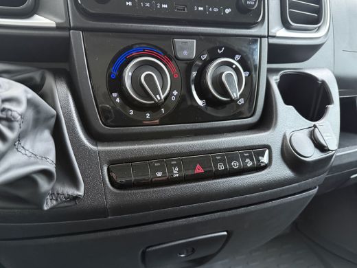 Peugeot Boxer 2.2 BlueHDi 140pk L2H2 3.5t | NIEUW BPM VRIJ! | Achteruitrijcamera | Airco | Apple Carplay/Androi... ActivLease financial lease