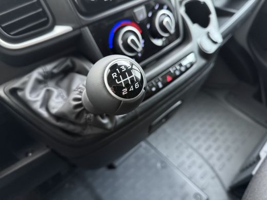 Peugeot Boxer 2.2 BlueHDi 140pk L2H2 3.5t | NIEUW BPM VRIJ! | Achteruitrijcamera | Airco | Apple Carplay/Androi... ActivLease financial lease