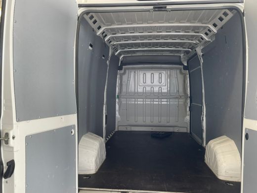 Peugeot Boxer 333 2.2 BlueHDi 165 L3H2 Premium | Achteruitrijcamera | Airco | Cruise control ActivLease financial lease