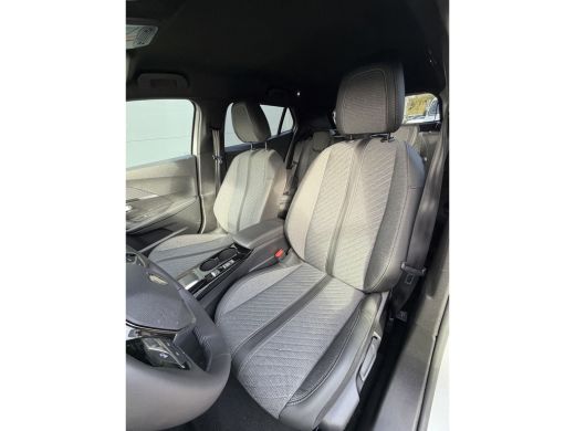 Peugeot e-2008 EV Allure 50 kWh (Keyless Entry - LED - Parkeersensoren V+A - Navigatie - Automatische Airco - 3D... ActivLease financial lease