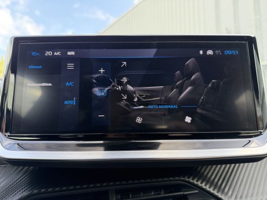 Peugeot e-2008 EV Allure 50 kWh (Keyless Entry - LED - Parkeersensoren V+A - Navigatie - Automatische Airco - 3D... ActivLease financial lease