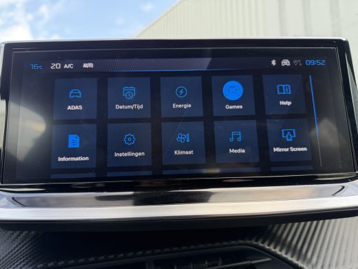 Peugeot e-2008 EV Allure 50 kWh (Keyless Entry - LED - Parkeersensoren V+A - Navigatie - Automatische Airco - 3D... ActivLease financial lease