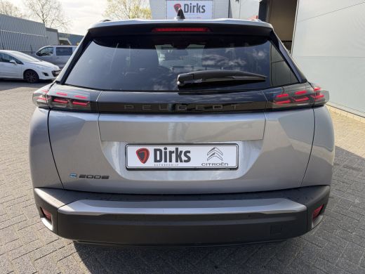 Peugeot e-2008 EV Allure 50 kWh (Keyless Entry - LED - Parkeersensoren V+A - Navigatie - Automatische Airco - 3D... ActivLease financial lease