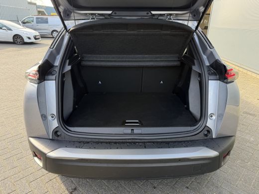 Peugeot e-2008 EV Allure 50 kWh (Keyless Entry - LED - Parkeersensoren V+A - Navigatie - Automatische Airco - 3D... ActivLease financial lease