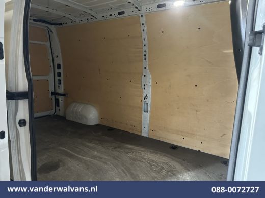 Renault Master 2.3 dCi 136pk L3H2 Euro6 Airco | Camera | Navigatie | LED | Cruisecontrol | 2500kg Trekhaak Parke... ActivLease financial lease