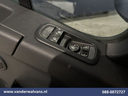 Renault Master 2.3 dCi 136pk L3H2 Euro6 Airco | Camera | Navigatie | LED | Cruisecontrol | 2500kg Trekhaak Parke... ActivLease financial lease