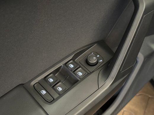 Seat Leon Sportstourer 1.0 TSI Reference Climate | Cruise | Apple Carplay/Android Auto | | Achterbank in de... ActivLease financial lease