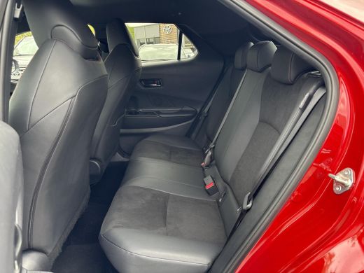 Toyota C-HR 2.0 Hybrid 200 GR SPORT PLUS **GEHEUGEN STOEL/ 360 CAMERA/ DODEHOEKDETECTIE** ActivLease financial lease