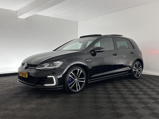 Volkswagen Golf 1.4 TSI PHEV GTE (Plug-in) (INCL-BTW) Aut. *PANO | ADAPTIVE-CRUISE | FULL-LED | DIGI-COCKPIT | BL... ActivLease financial lease