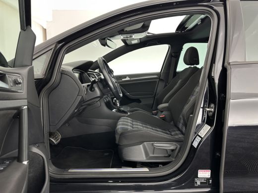 Volkswagen Golf 1.4 TSI PHEV GTE (Plug-in) (INCL-BTW) Aut. *PANO | ADAPTIVE-CRUISE | FULL-LED | DIGI-COCKPIT | BL... ActivLease financial lease