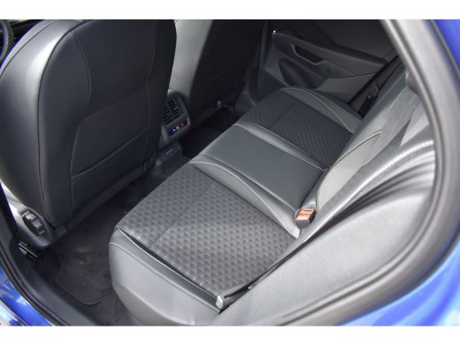 Volkswagen T-Roc R-Line First Edition | CAMERA | STOEL.VERW | IQ.LIGHTS | LED | APP.CONNECT | 3-ZONE CLIMA | BLACK... ActivLease financial lease