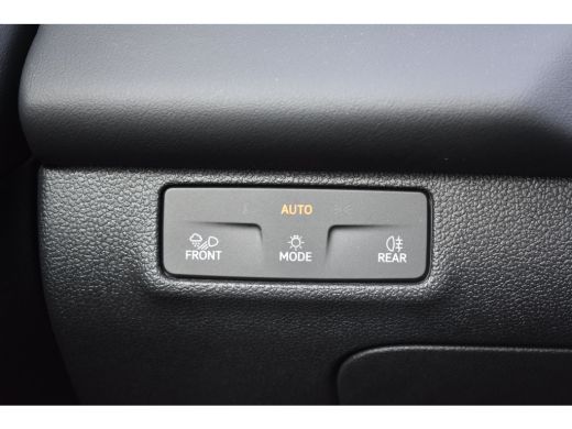 Volkswagen T-Roc R-Line First Edition | CAMERA | STOEL.VERW | IQ.LIGHTS | LED | APP.CONNECT | 3-ZONE CLIMA | BLACK... ActivLease financial lease