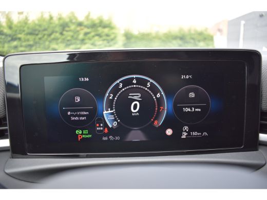 Volkswagen T-Roc R-Line First Edition | CAMERA | STOEL.VERW | IQ.LIGHTS | LED | APP.CONNECT | 3-ZONE CLIMA | BLACK... ActivLease financial lease