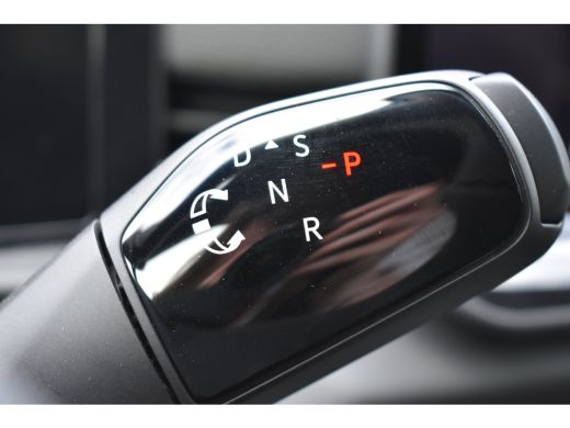 Volkswagen T-Roc R-Line First Edition | CAMERA | STOEL.VERW | IQ.LIGHTS | LED | APP.CONNECT | 3-ZONE CLIMA | BLACK... ActivLease financial lease