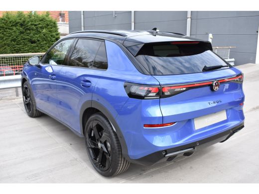 Volkswagen T-Roc R-Line First Edition | CAMERA | STOEL.VERW | IQ.LIGHTS | LED | APP.CONNECT | 3-ZONE CLIMA | BLACK... ActivLease financial lease