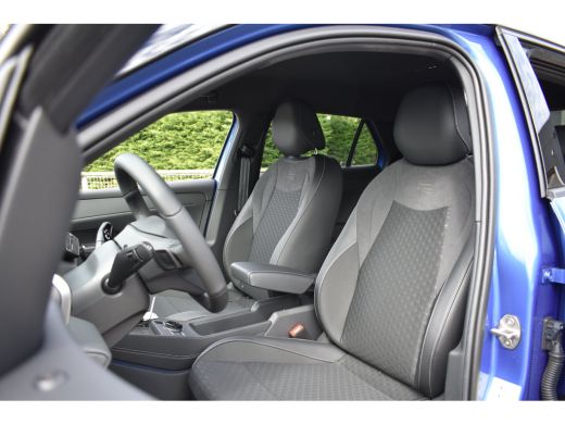 Volkswagen T-Roc R-Line First Edition | CAMERA | STOEL.VERW | IQ.LIGHTS | LED | APP.CONNECT | 3-ZONE CLIMA | BLACK... ActivLease financial lease