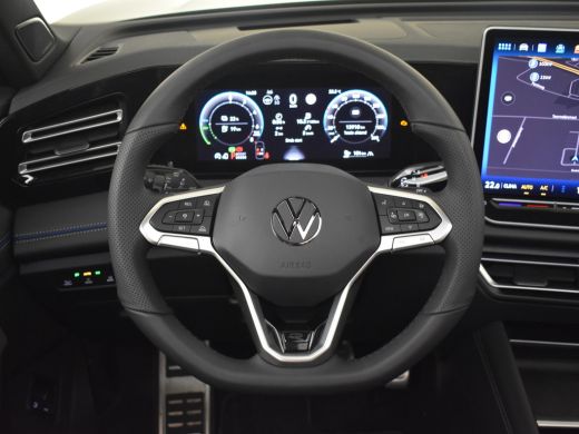 Volkswagen Tiguan 1.5 eHybrid R-Line Edition 272pk DSG/AUTO | Lederen bekleding | Head-up display | Elektrisch vers... ActivLease financial lease