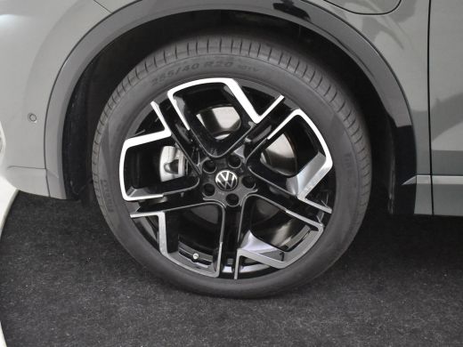 Volkswagen Tiguan 1.5 eHybrid R-Line Edition 272pk DSG/AUTO | Lederen bekleding | Head-up display | Elektrisch vers... ActivLease financial lease