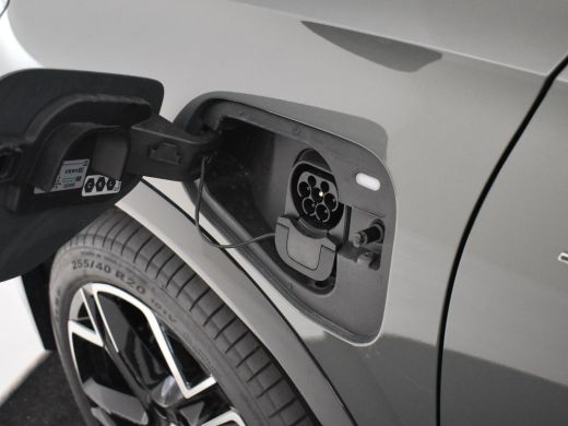 Volkswagen Tiguan 1.5 eHybrid R-Line Edition 272pk DSG/AUTO | Lederen bekleding | Head-up display | Elektrisch vers... ActivLease financial lease